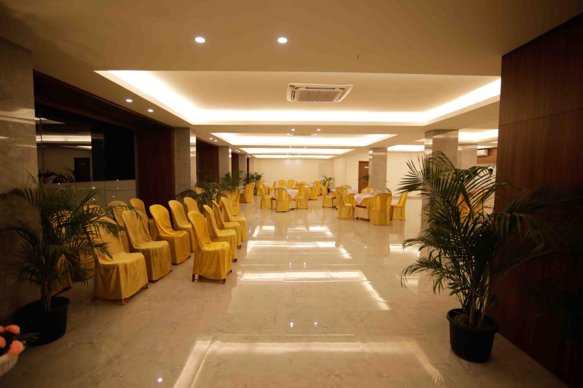 Hotel Tree Fern Дібругарх Екстер'єр фото